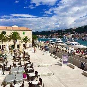 https://apartment-palace-rab-island.primorje-gorskikotar.com