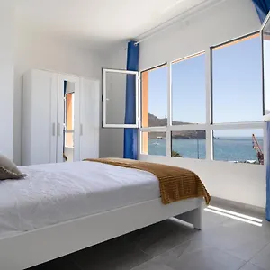 https://casa-playa-chica-gran-tarajal.in-canary-islands.com